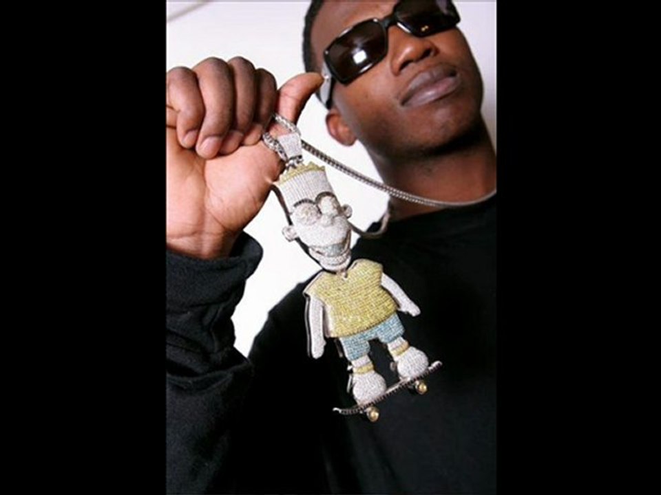 Gucci Mane Ft. Sean Garret - "Smooches"