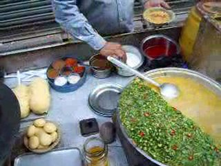 Un repas végétarien à Kathmandou pour quarante roupies...