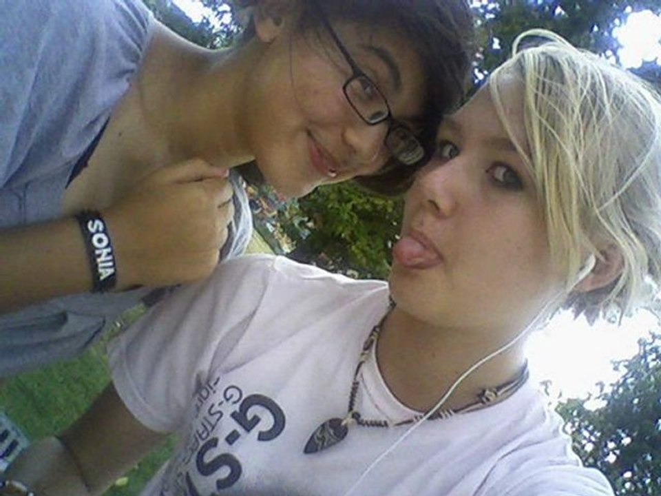 emilie sonia &eey anais