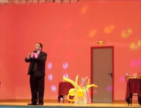 Sculptures sur ballons à Villers-en-Cauchies