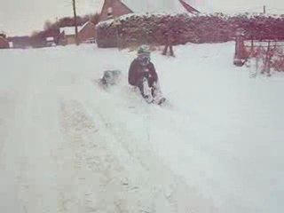 yamaha brun 350 + neige + luge :d