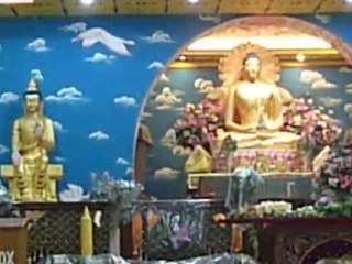 Inde > Bodhgaya > Dans un temple 2