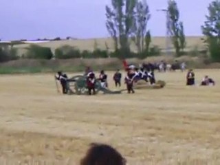 Cargando un cañon en la recreación de la batalla de Moclín