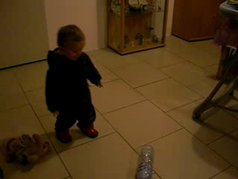 enzo joue au foot