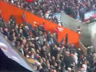 PSG-Grenoble 23/12/09 l'arrivé des Red Kaos