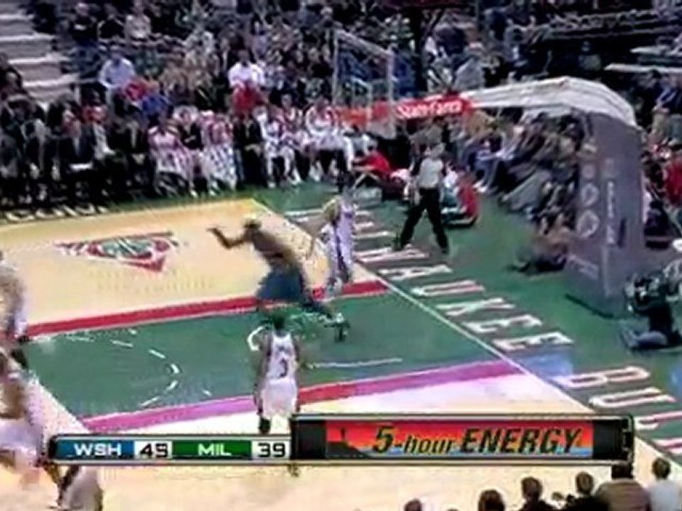 NBA Brendan Haywood throws down a two-handed flush off the f