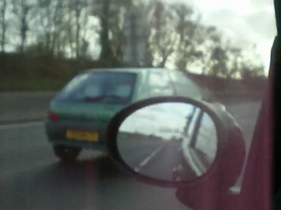 PEUGEOT 106 1.4 ROLAND GARROS VS PEUGEOT 107 1.0 68CV TRENDY