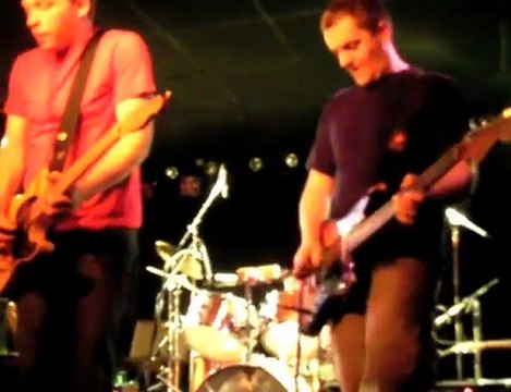 The Ex au Guingois (Montluçon, Allier) : punkoupas ?