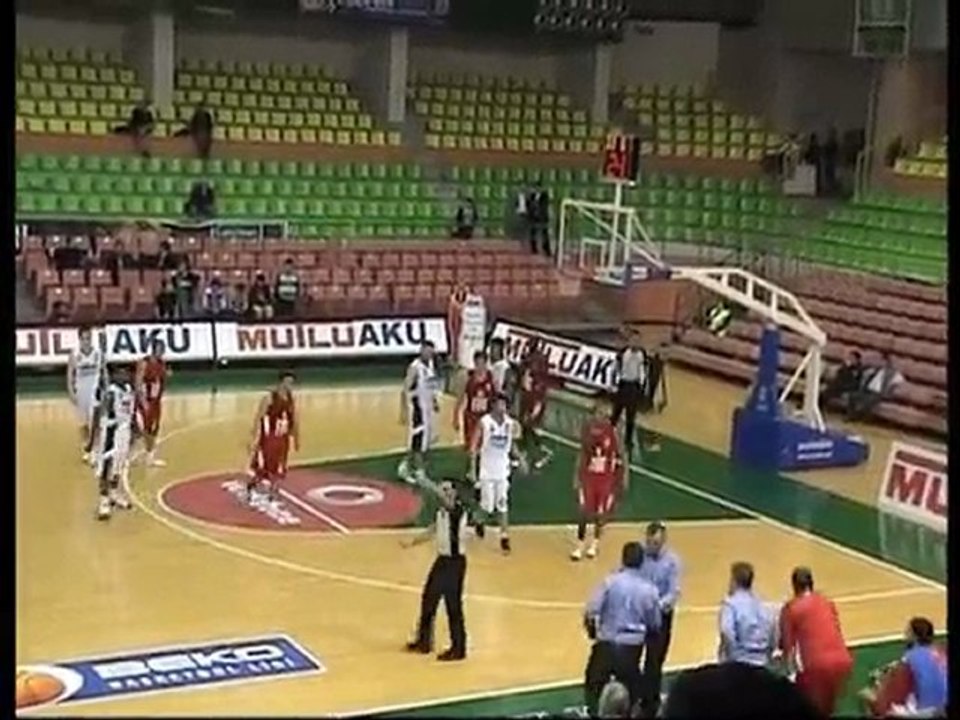 Darüşşafaka-Tofaş Maçın sonu