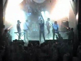 Factor 150 - Let Your Light Shine (Live am Deuterium)