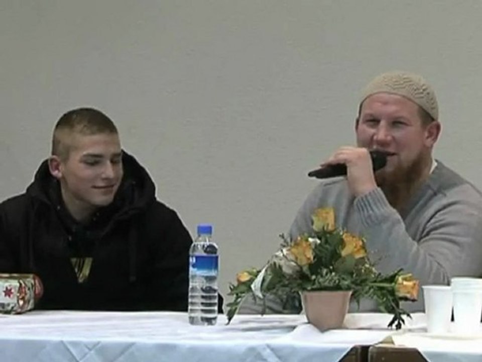 Konvertierung in Bochum 21.12.09 .. convert to islam Germany