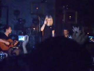 Paramore 07.12.09 - Hayley parle x)