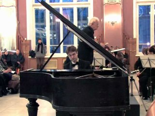 Классическую музыку теперь можно послушать на вокзале