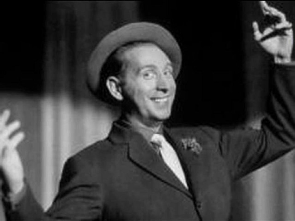 TRENET:La Mer ,Y'a d' La Joie ,Je Chante.