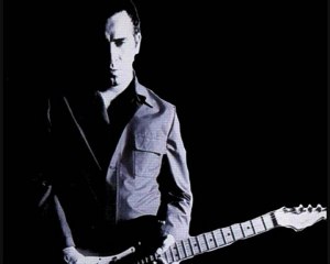 Haluk Levent  Mülteci