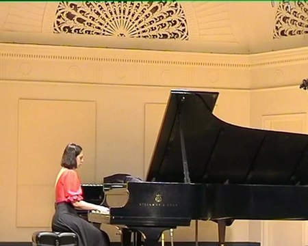Renana Gutman plays Schumann Carnaval 1/5