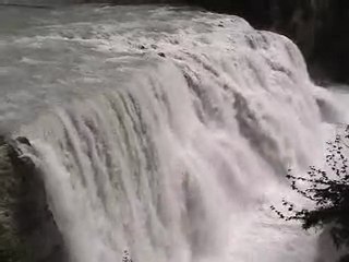 Introduction To "Maple Leaf National Parks" Video of Canada