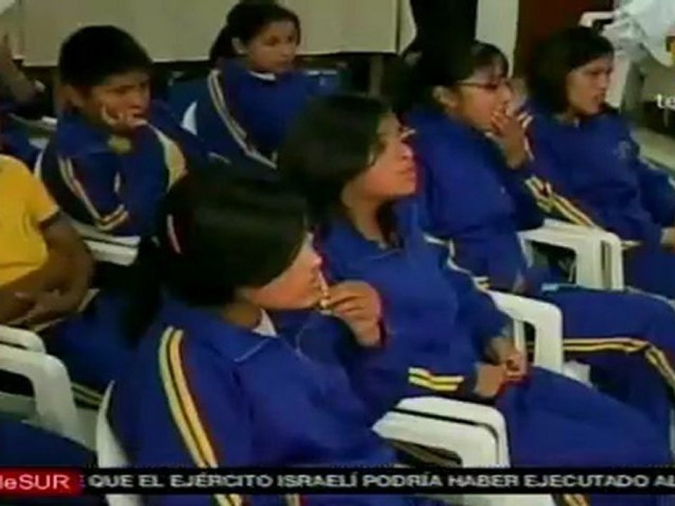 Graban disco de villancicos niños de albergues