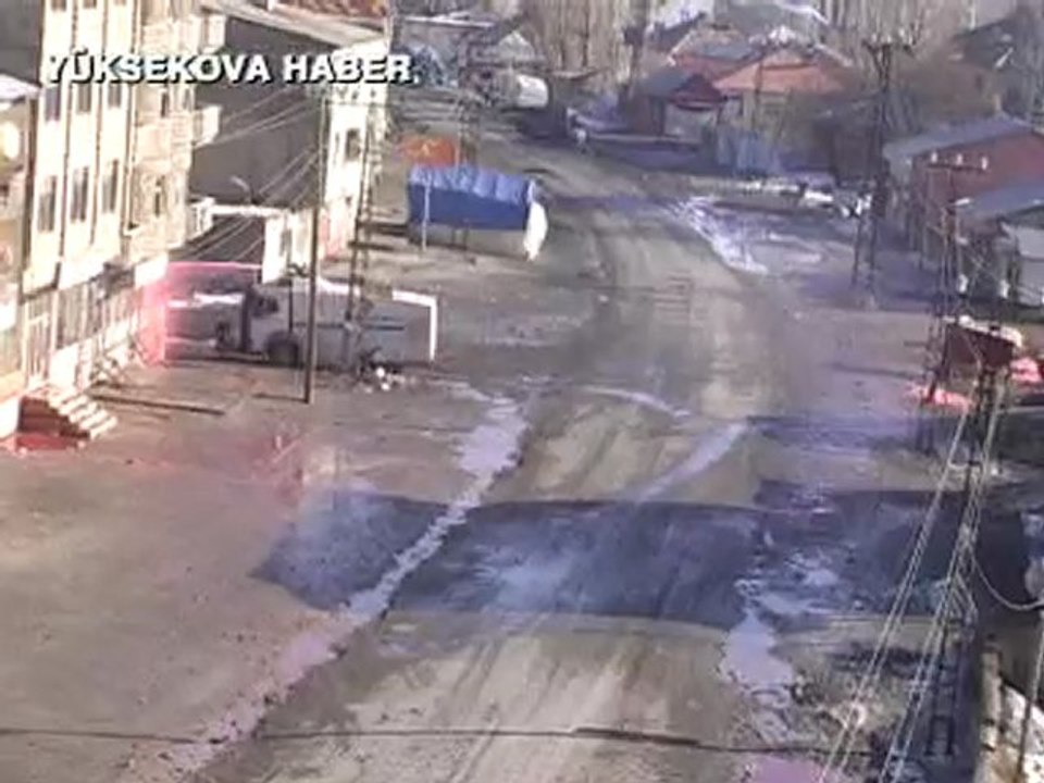 Yüksekova Gerginlik 27.12.2009 - YÜKSEKOVA HABER 2