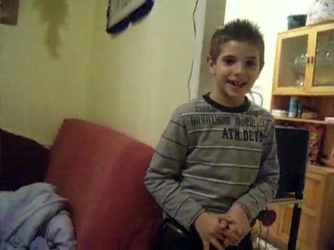 ma fille et mon fils qui chante peti papa noel