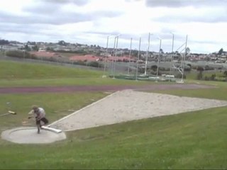 Athlé Jacko Gill 21m36 lancer poids 5kg 14ans mordu