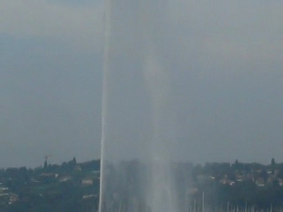 v05- Le jet d'eau de 140 m de Genève