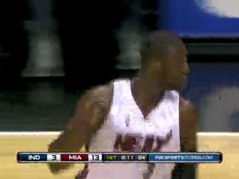 NBA Jermaine O'Neal finishes in the paint with a monster jam