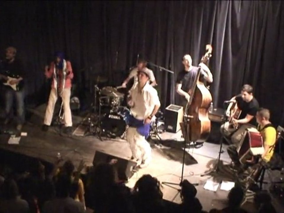 Kidibuzz #7 - HK & les Saltimbanks