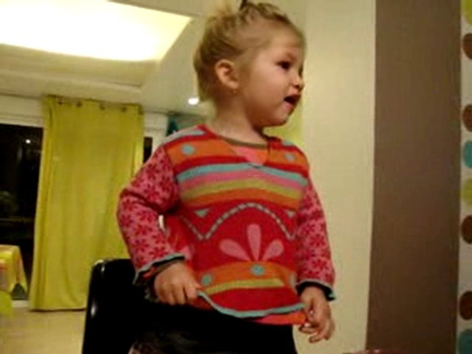 petit papa noel chantait par maëlys