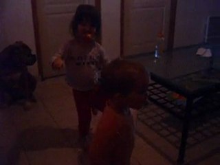 chiara et lenzo chante et danse