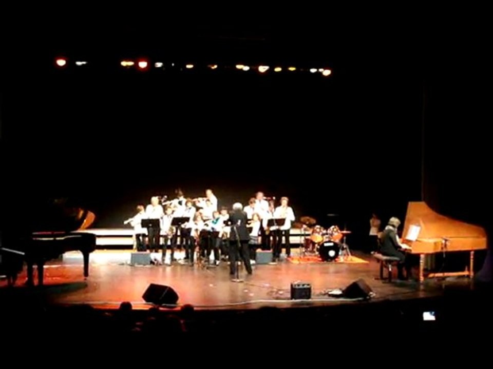 Douce nuit par l'ensemble de flûtes et saxophones