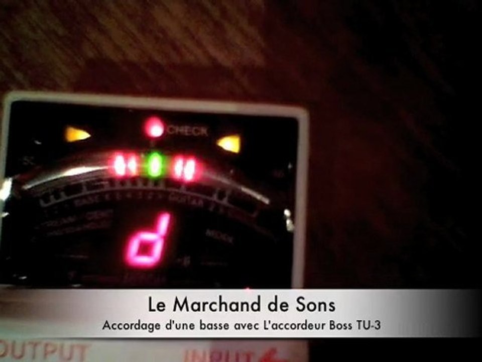 Accordeur Boss TU-3