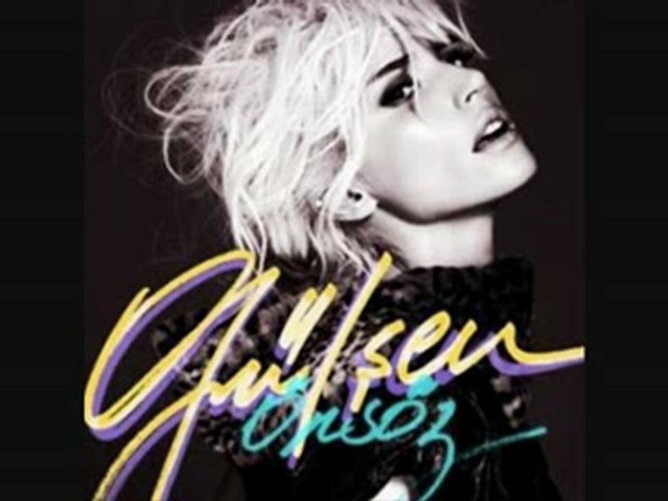 Gülşen - Dillere Düşeceğiz Seninle (2009)