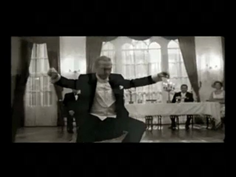 ATATÜRK'ün Onuruna Verilen SON BALO   vals & zeybek