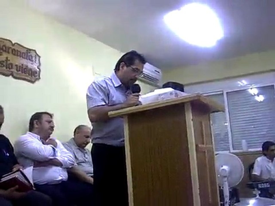 pastor mariano da un saludo a la iglesia de reus