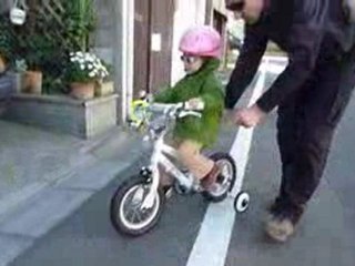 2009-12-25 AliceFaitDuVelo_1