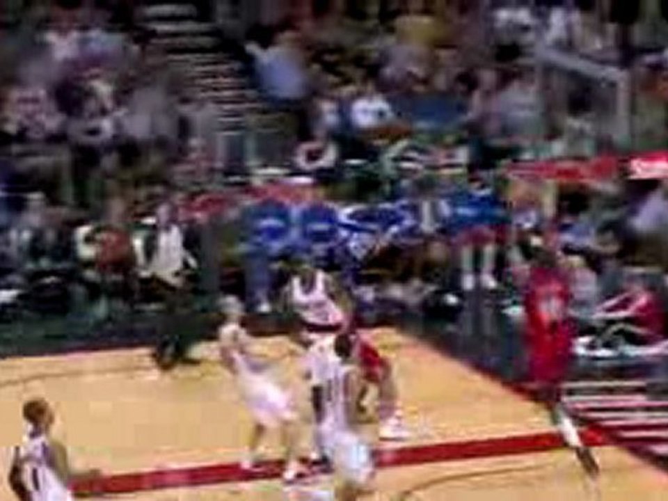 NBA Andre Iguodala hits Marreese Speights at full speed with