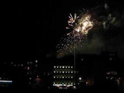 LYON -FEU D'ARTIFICE-FETE DES LUMIERES-6 DECEMBRE 2009 - 1 -