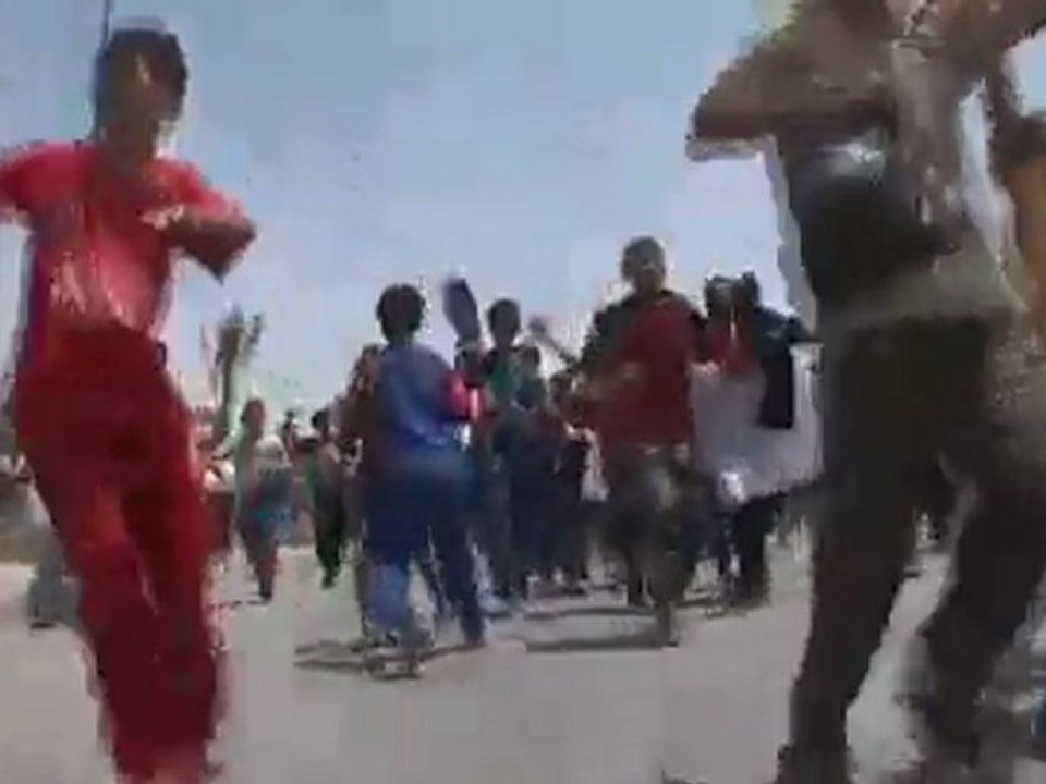 Ils chantent "Vive l'Irak" devant les soldats americains