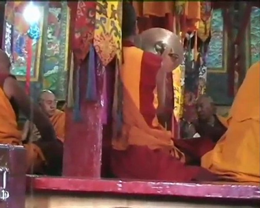 Puja au monastère de Spituk