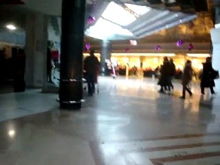 Panne de courant dans une grande Galerie Marchande