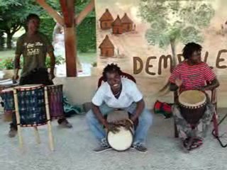 Au Camping Le Bon Temps Vernioz (38) avec le groupe DEMBELE