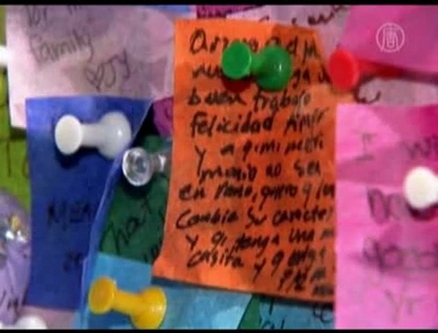 ⁣New York, New Year Confetti Test