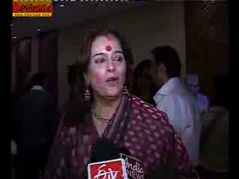 Rekha at Aaj Phir Jeene Ki Tamanna Hai