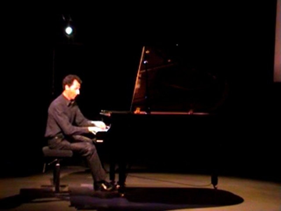 François Cornu joue les Reflets dans l'eau  de Debussy