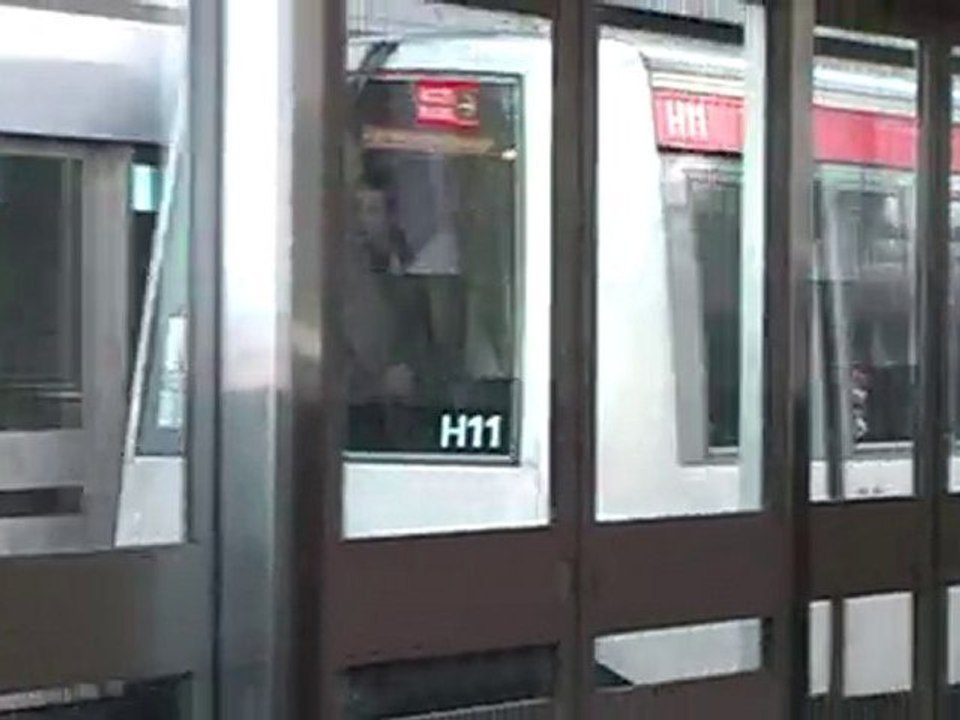 VAL206 : Départ de la station Jolimont sur la ligne A du métro de Toulouse
