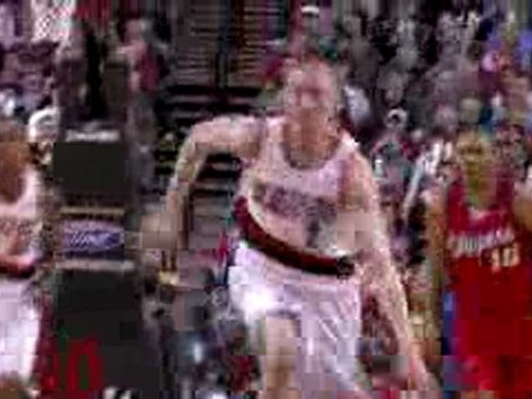 NBA DeAndre Jordan erases Steve Blakes shot.