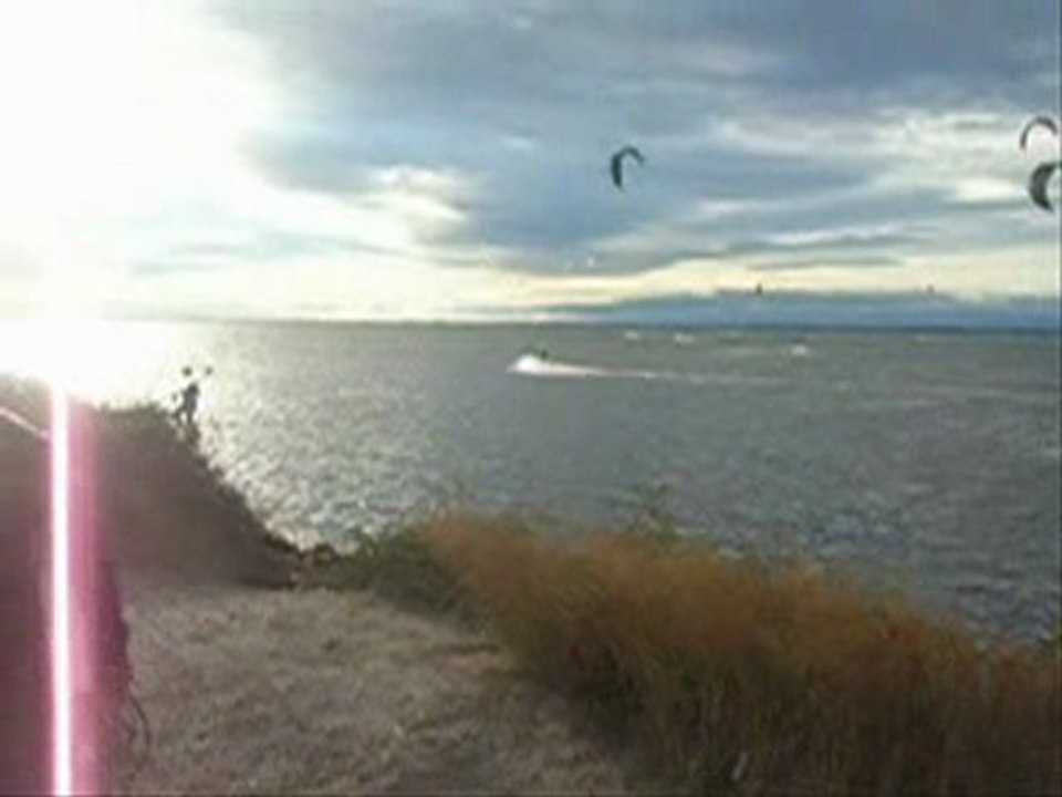 Kite sur l'étang de Thau