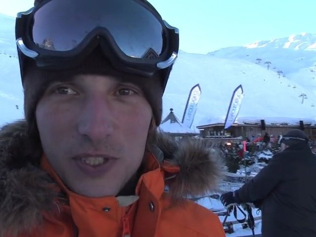 Born With Folie Douce