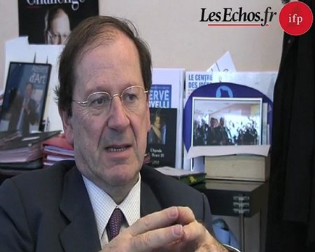 Centre: Hervé Novelli (Interview)